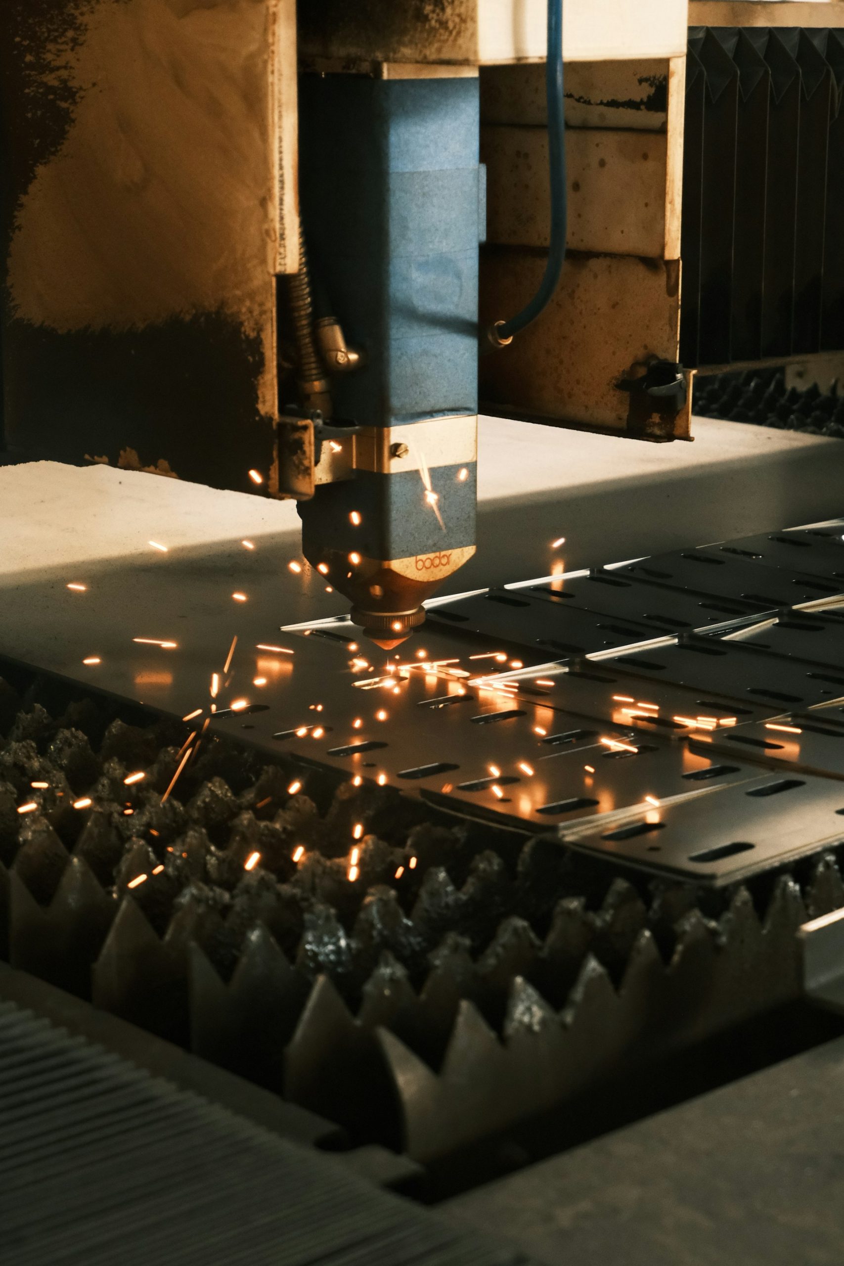 How stainless steel laser cutting works using advanced precision fabrication technology